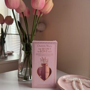 Charlotte Tilbury Pink Love secret kit